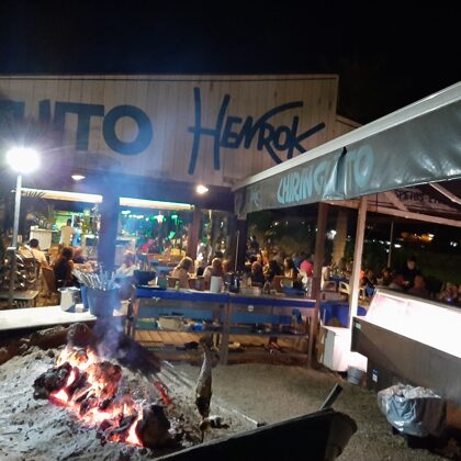 Nog een chiringuito op ons strandje... Mmmm